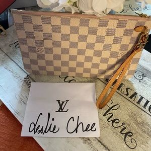 ❌Sold❌ Authentic Neverfull Pouch MM/GM.